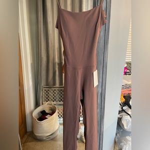 Lululemon cross back nulu yoga body suit 25”